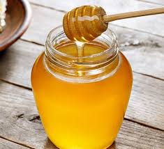 Read more about the article Pure Honey: Nature’s Golden Treasure